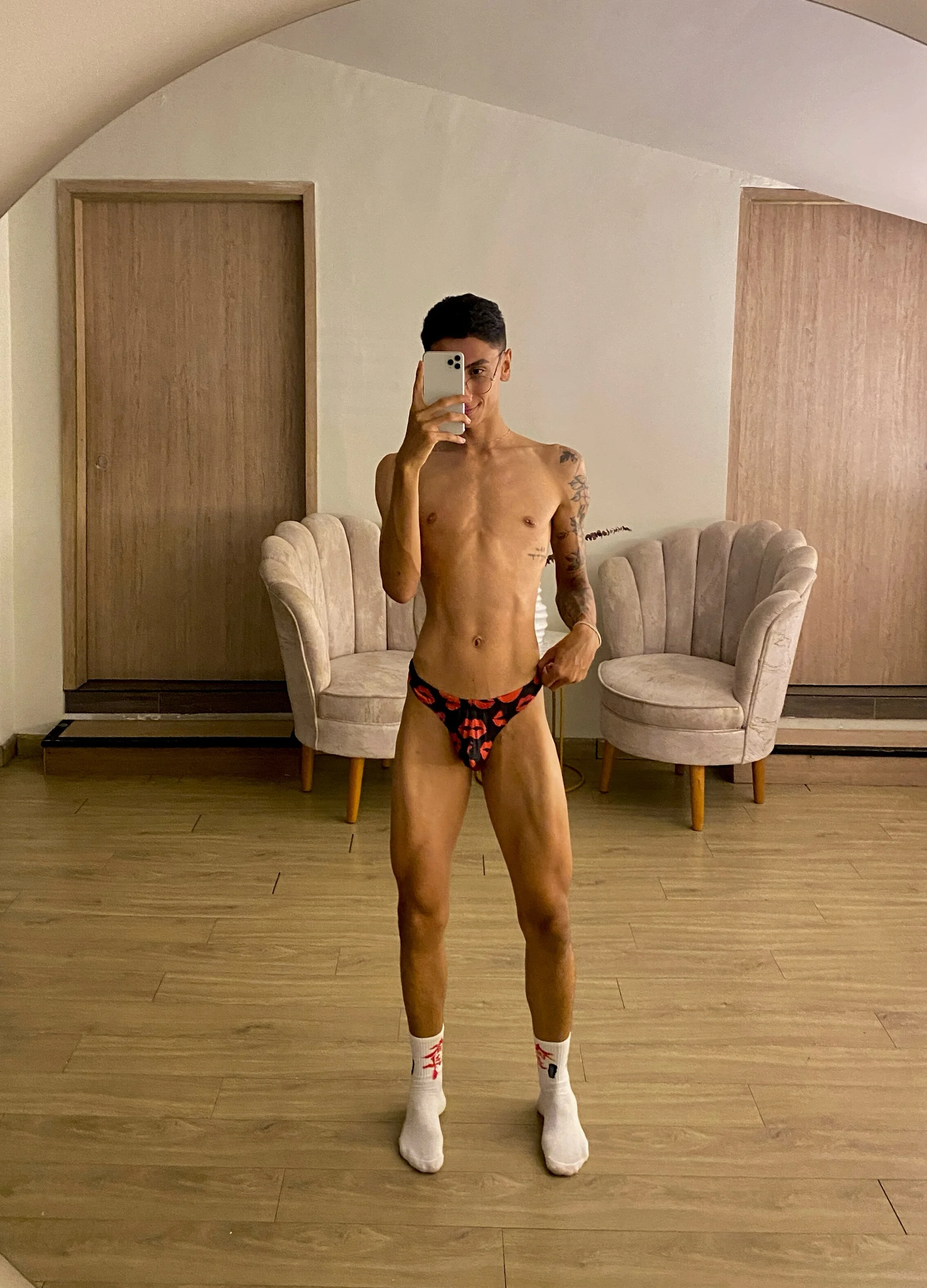 XXX Porn Photo of Nude Gio_carangi 3