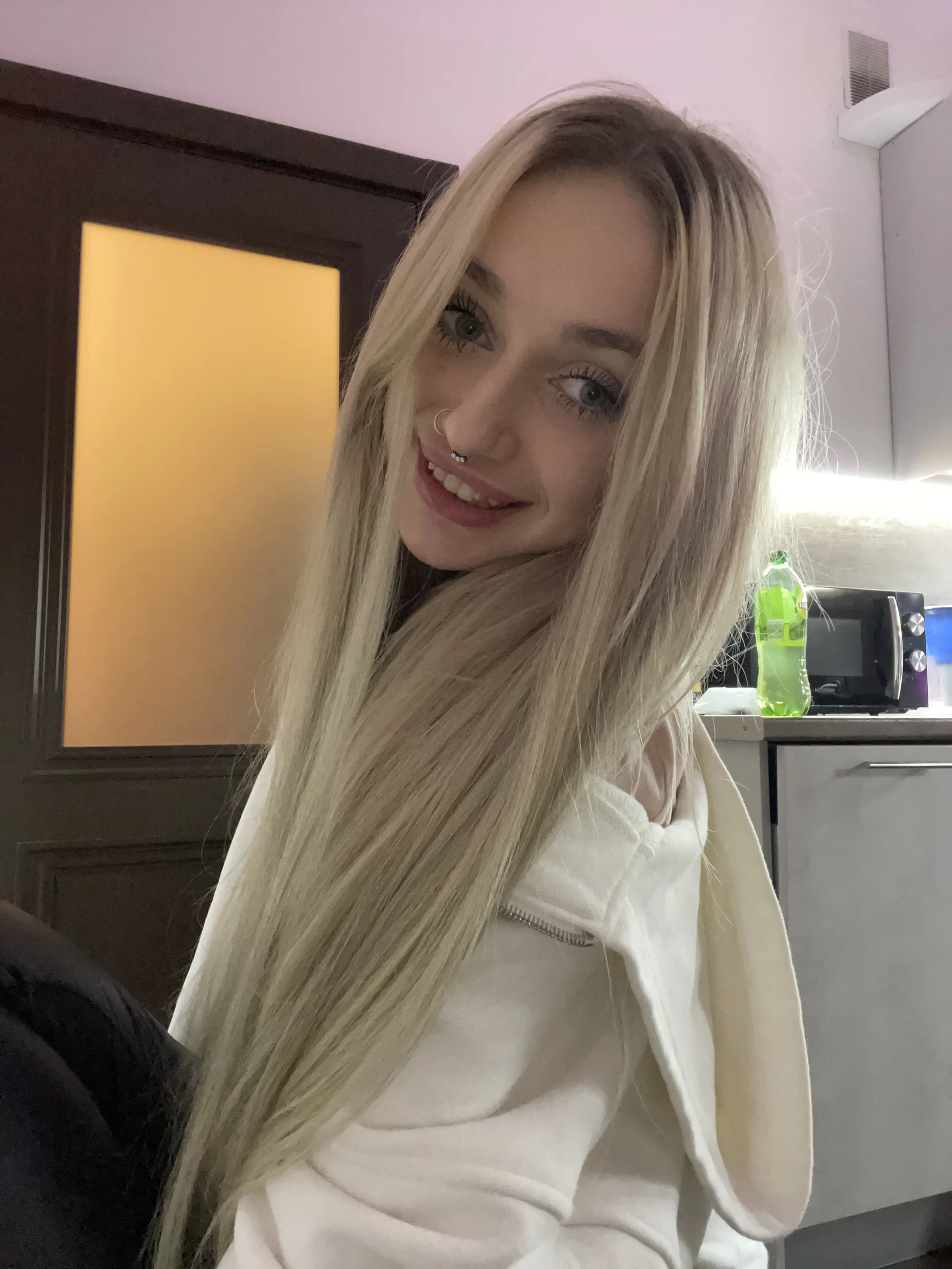 XXX Porn Photo of Nude _Kiss_me_hard_ 17