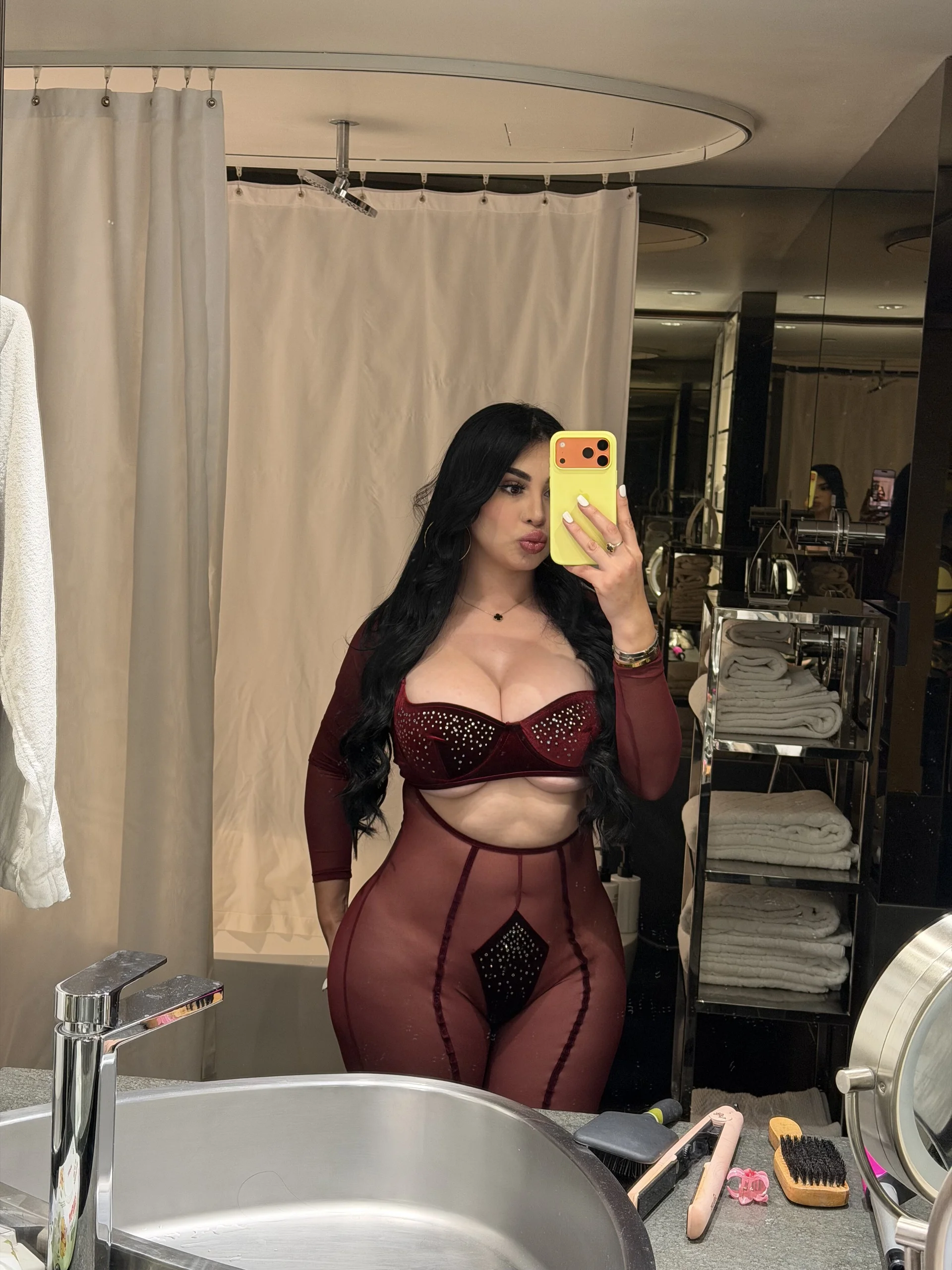 XXX Porn Photo of Nude magalymedinamx 7
