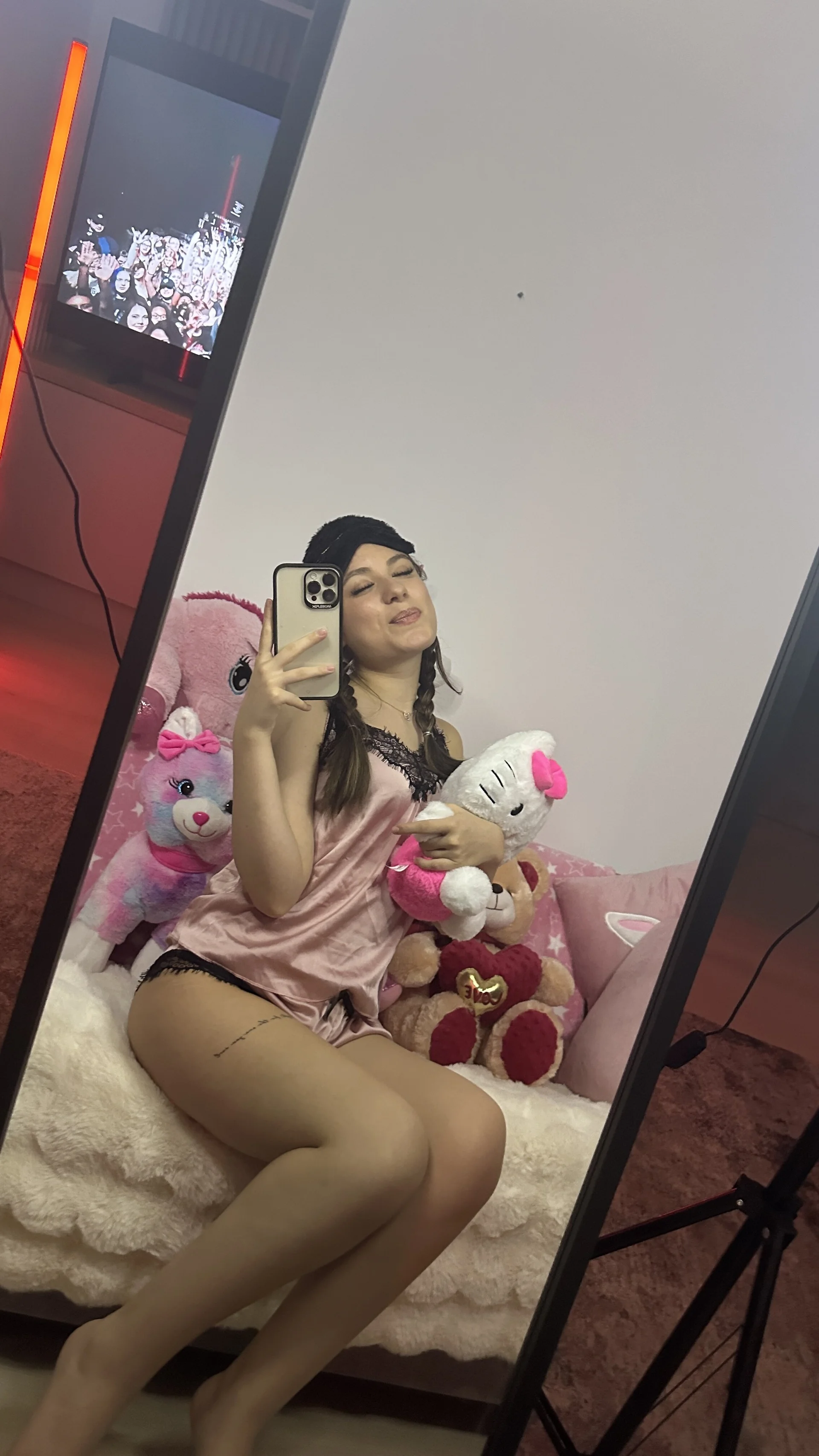 XXX Porn Photo of Nude MayaJenner 1