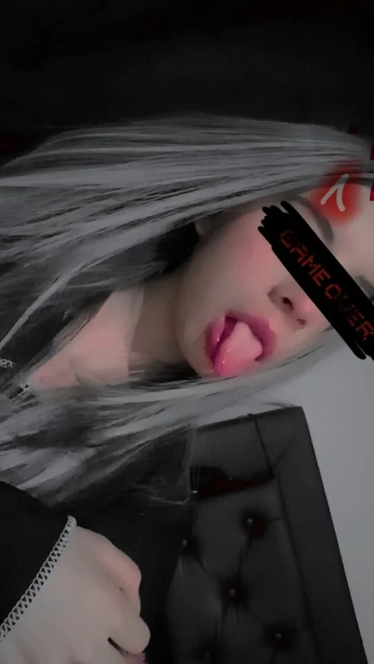 XXX Porn Photo of Nude saralolo420 6