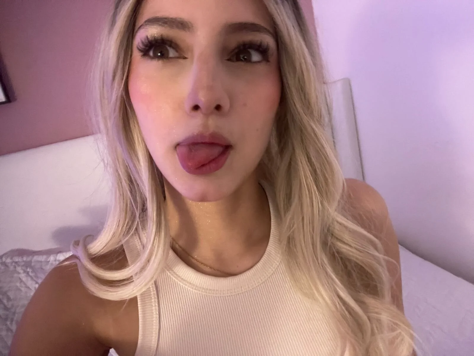 XXX Porn Photo of Nude iara_miranda 6