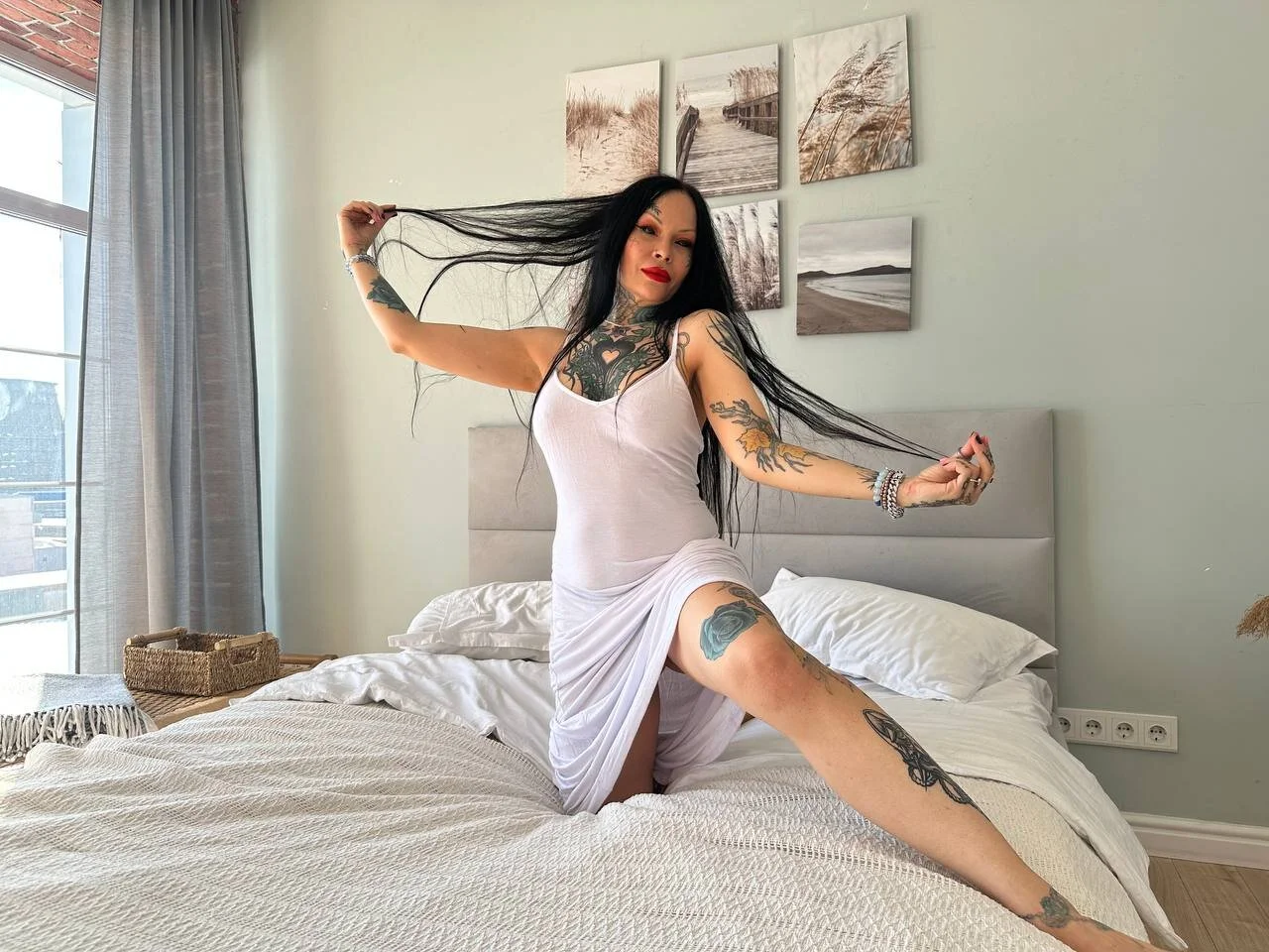 XXX Porn Photo of Nude Megan_Black_Moon 92