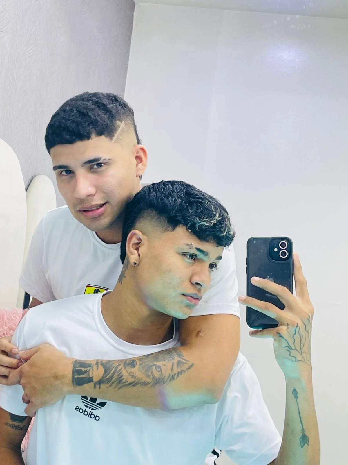 party_duo_playboy