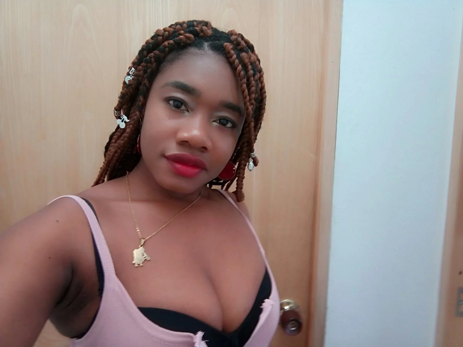 XXX Porn Photo of Nude _yisela_ 18