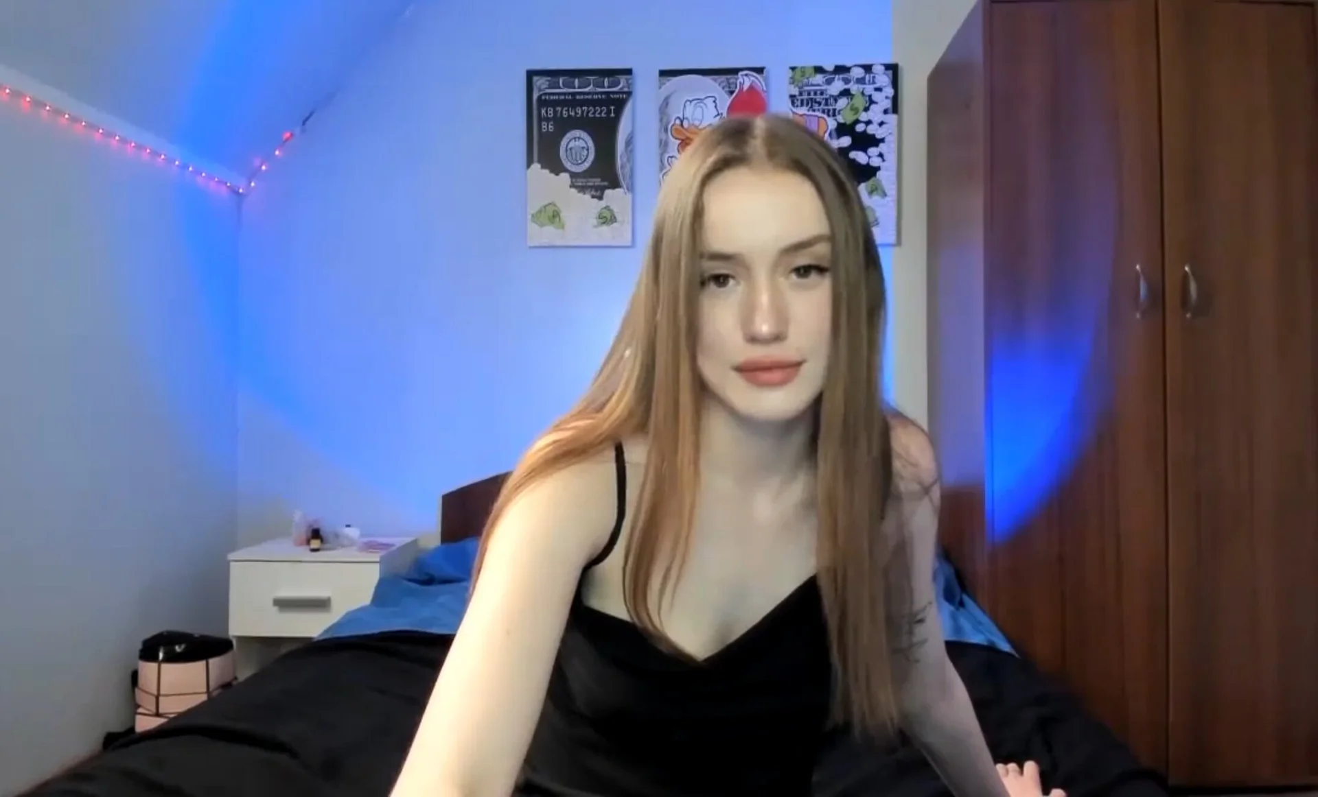 XXX Porn Photo of Nude tinyglow 8