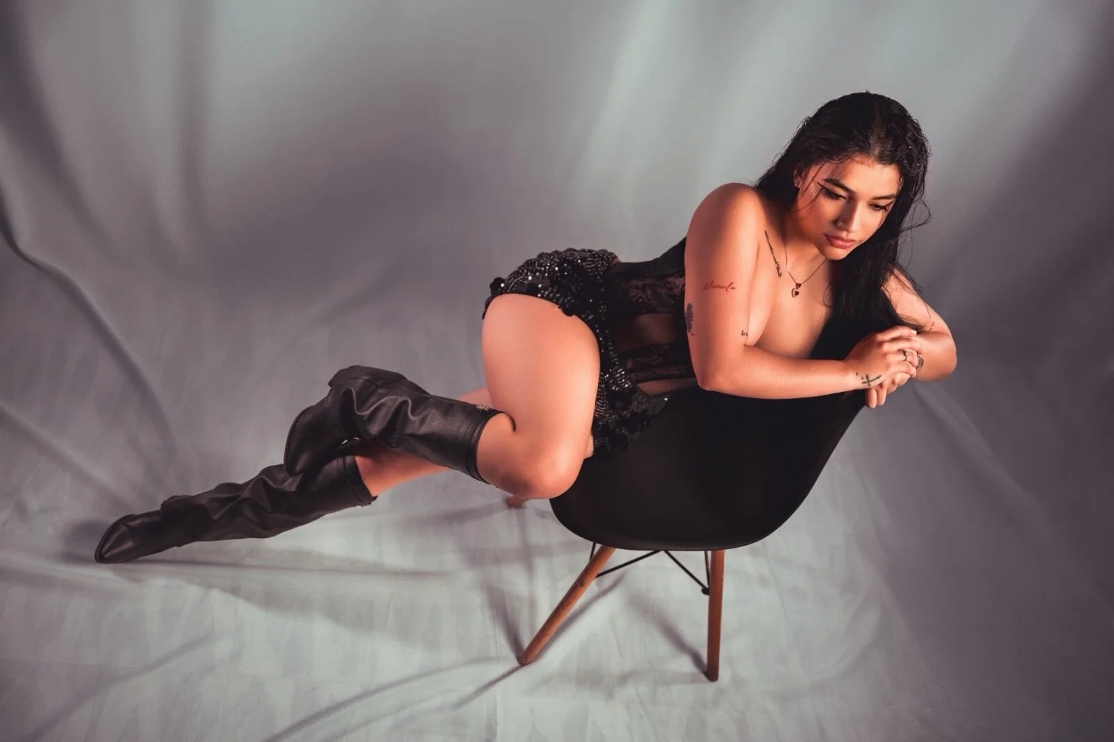 XXX Porn Photo of Nude PAULETEJOHNSON 100