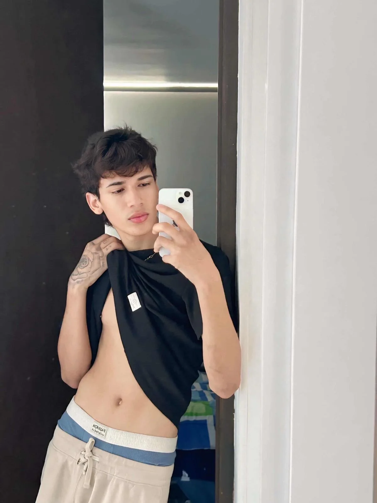 XXX Porn Photo of Nude Amadeo_D 3