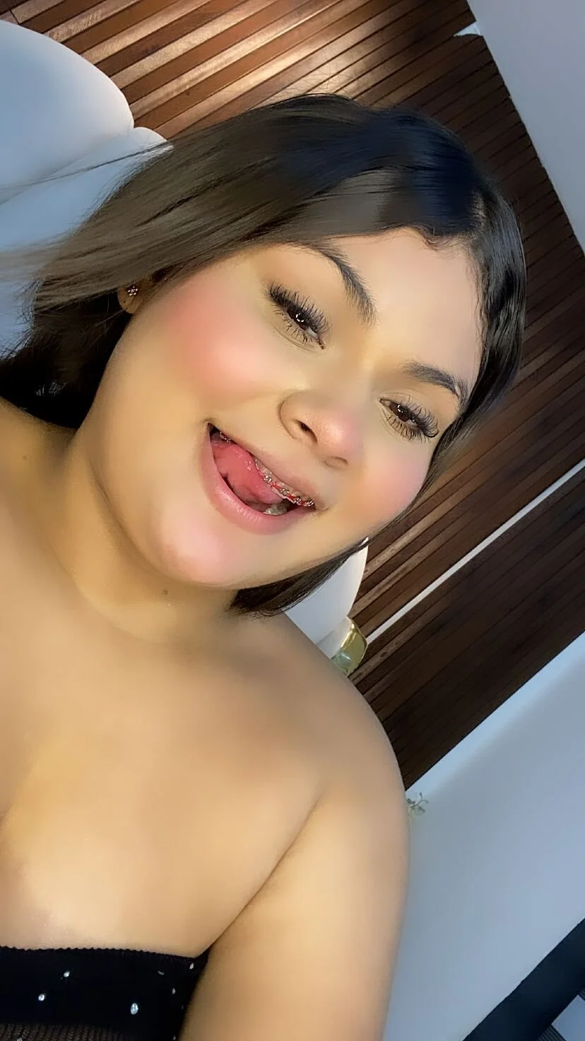 XXX Porn Photo of Nude Eimy_Curvy 10