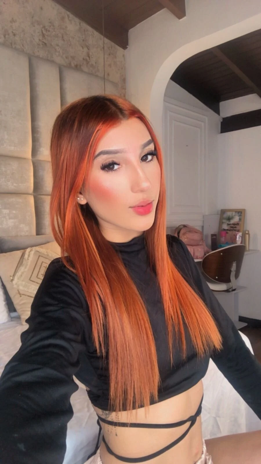 XXX Porn Photo of Nude AilishBenson 2