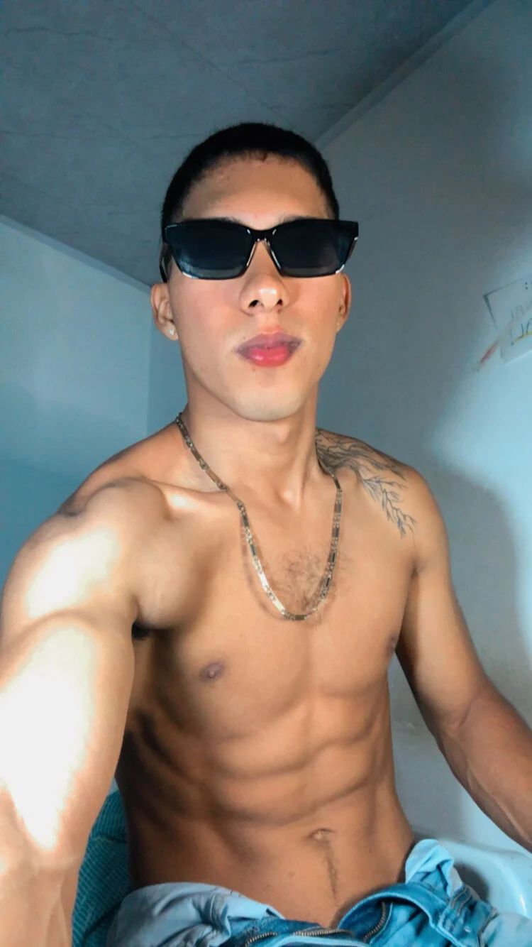 XXX Porn Photo of Nude maximo_vega_newv 13