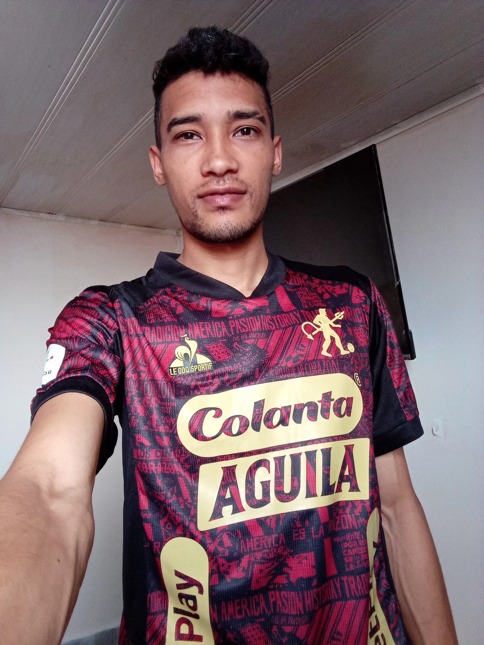XXX Porn Photo of Nude vergoncolombianno1994 1