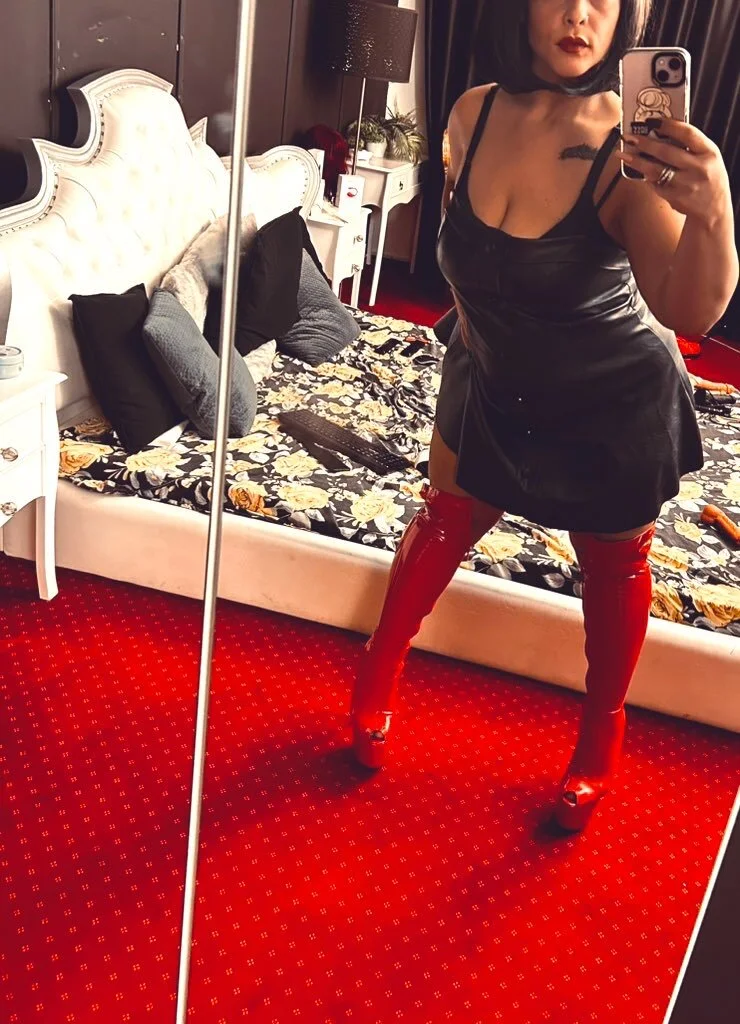 XXX Porn Photo of Nude ZoeMesmerizee 500