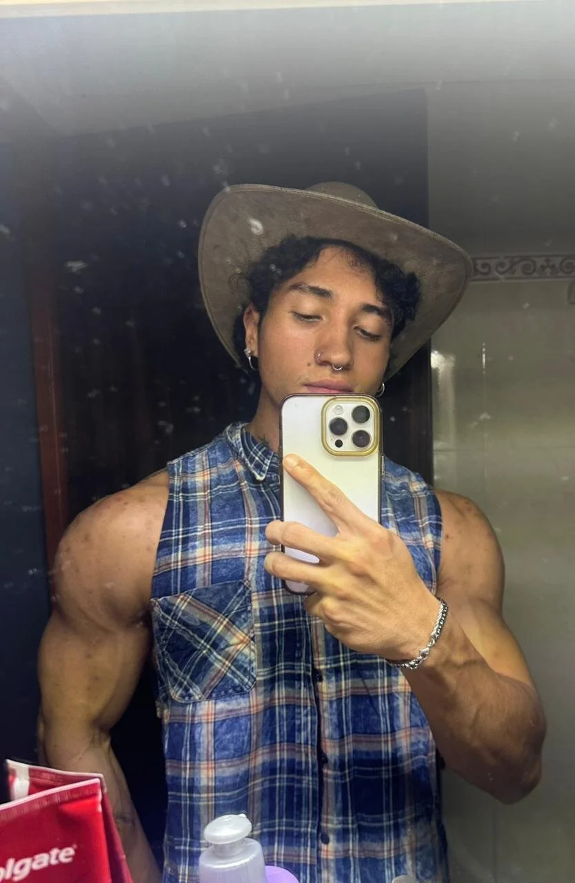 XXX Porn Photo of Nude Bull__fit 10