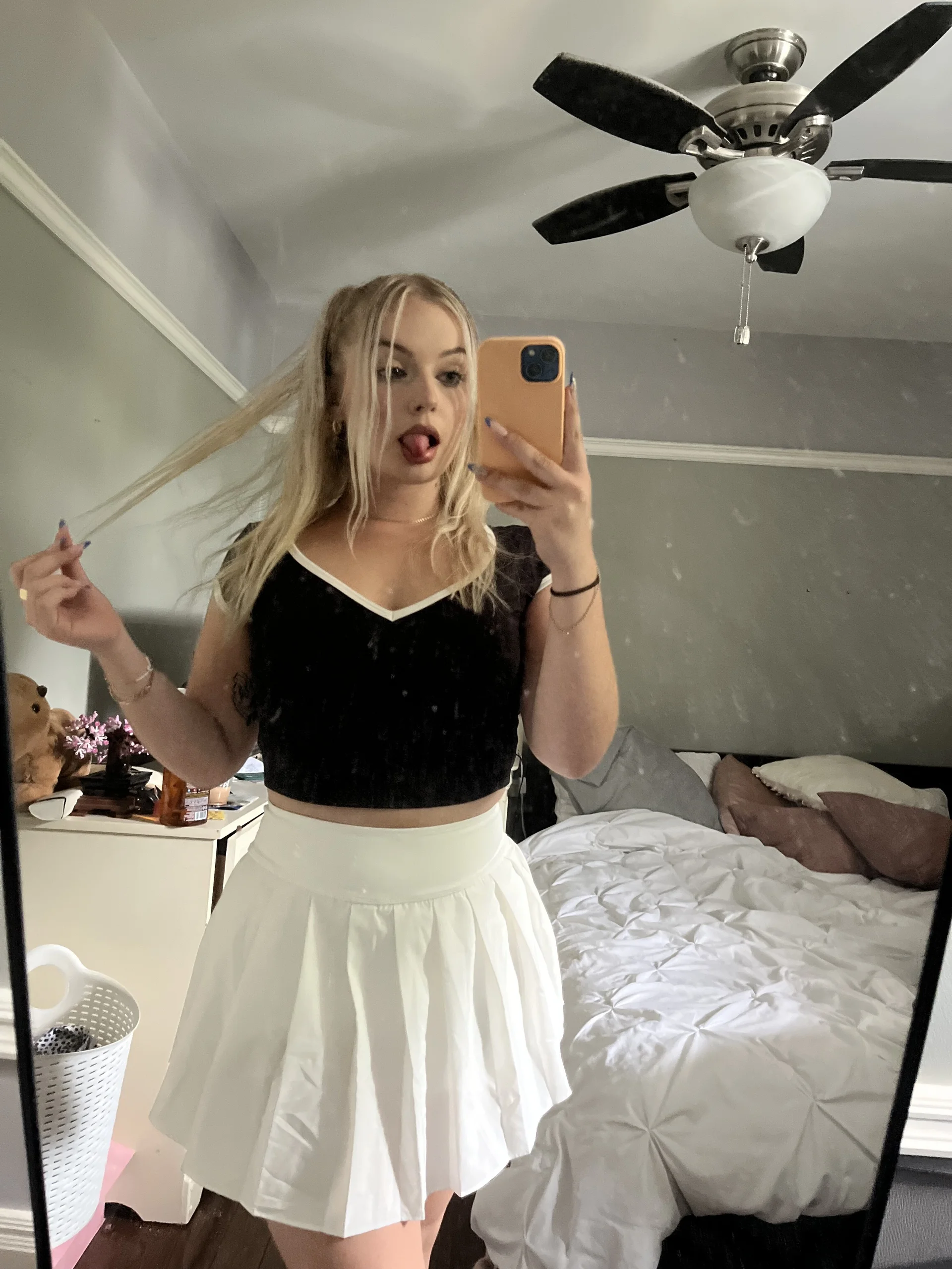 XXX Porn Photo of Nude margot_robbie7 1