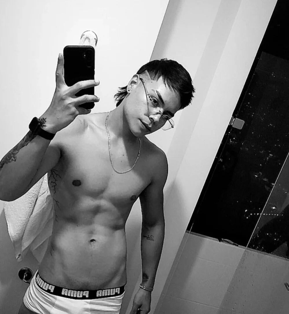 XXX Porn Photo of Nude SantiagoReyesFtt 2