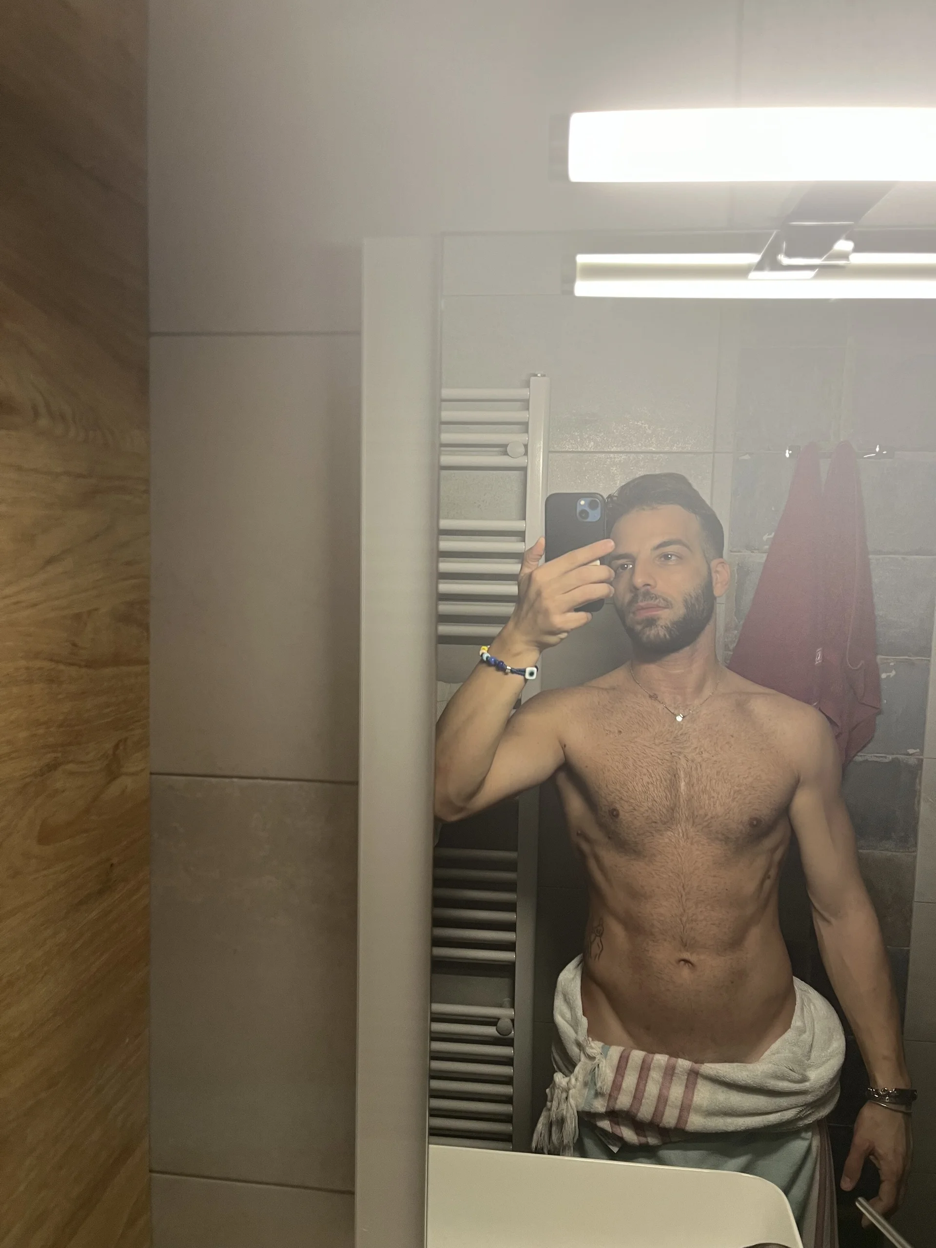 XXX Porn Photo of Nude Roberto081www 2