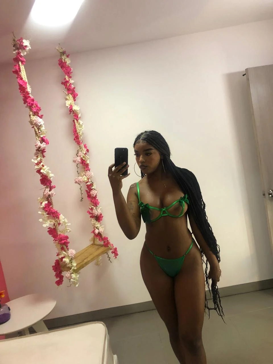 XXX Porn Photo of Nude malu_horny_69 85
