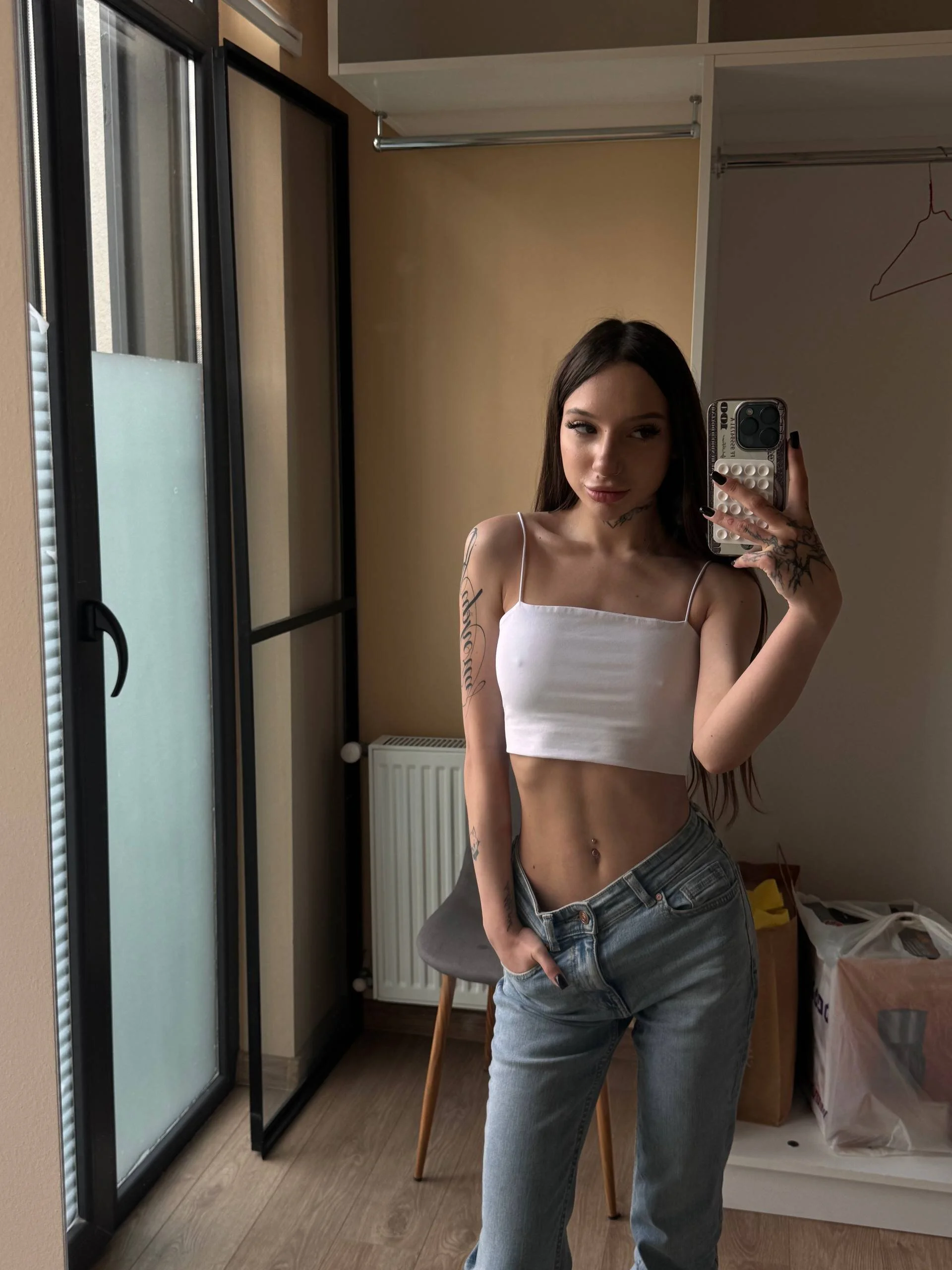 XXX Porn Photo of Nude Luna_EvansXXX 5