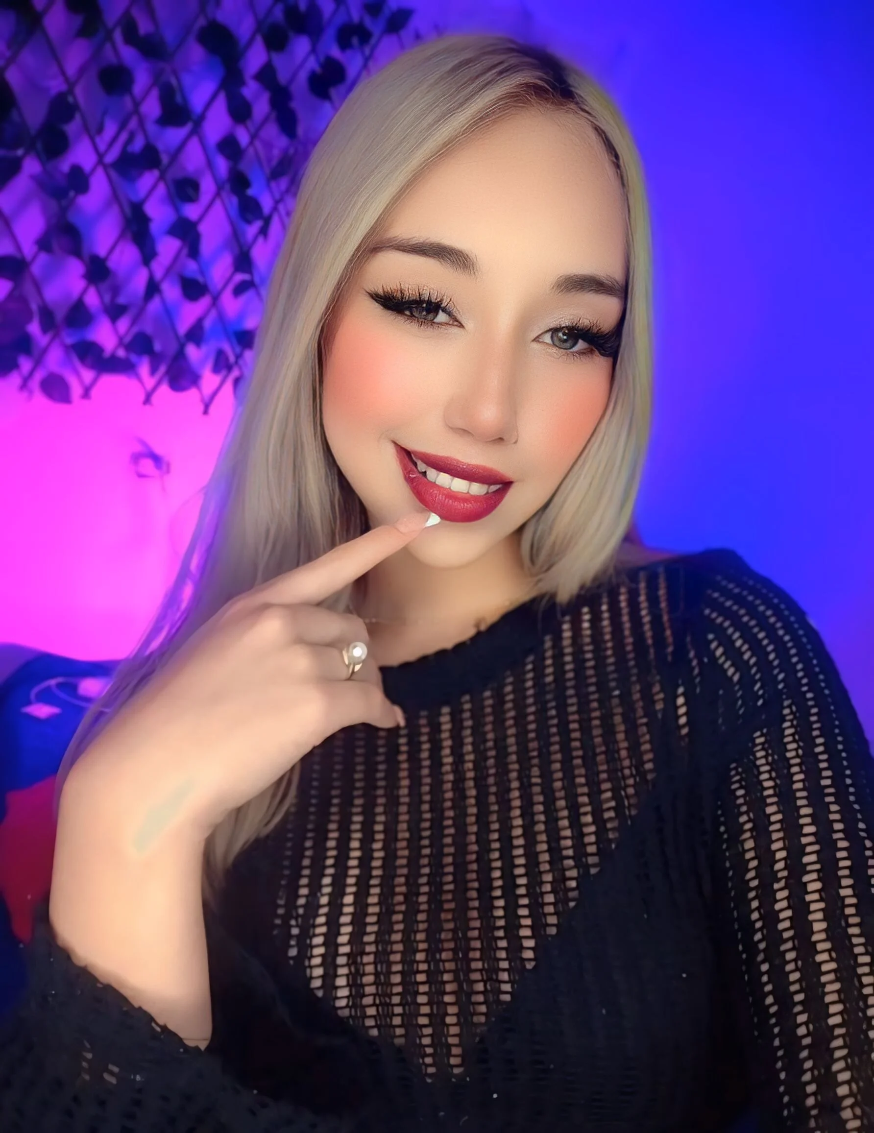 XXX Porn Photo of Nude Red_LipsDuo 8