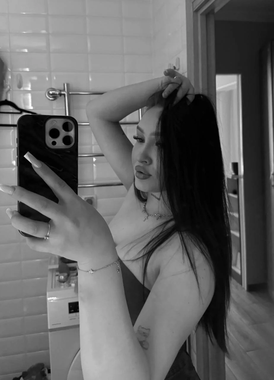 XXX Porn Photo of Nude dreamalora 2