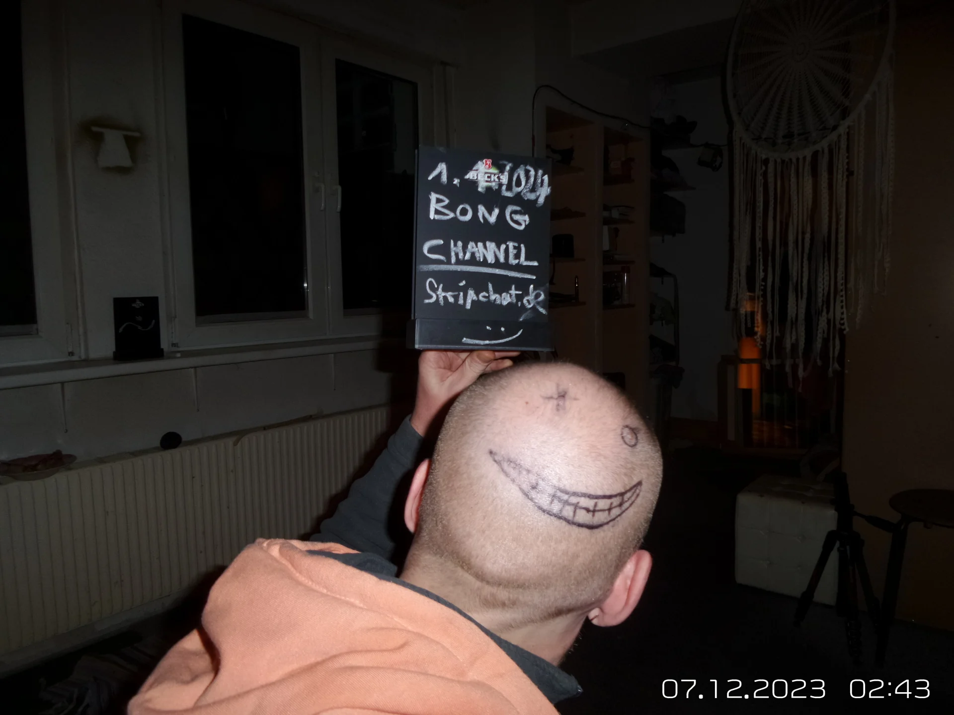 XXX Porn Photo of Nude BongChannel 10