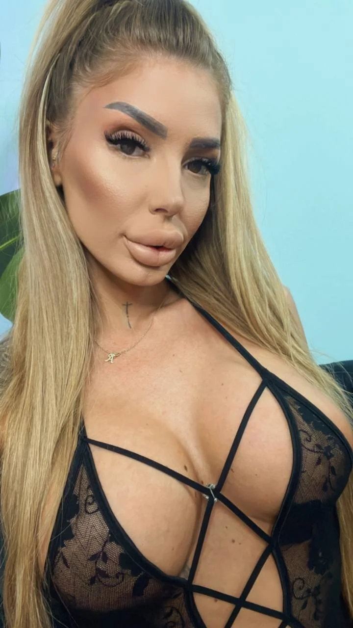 XXX Porn Photo of Nude RaquelleVon 57