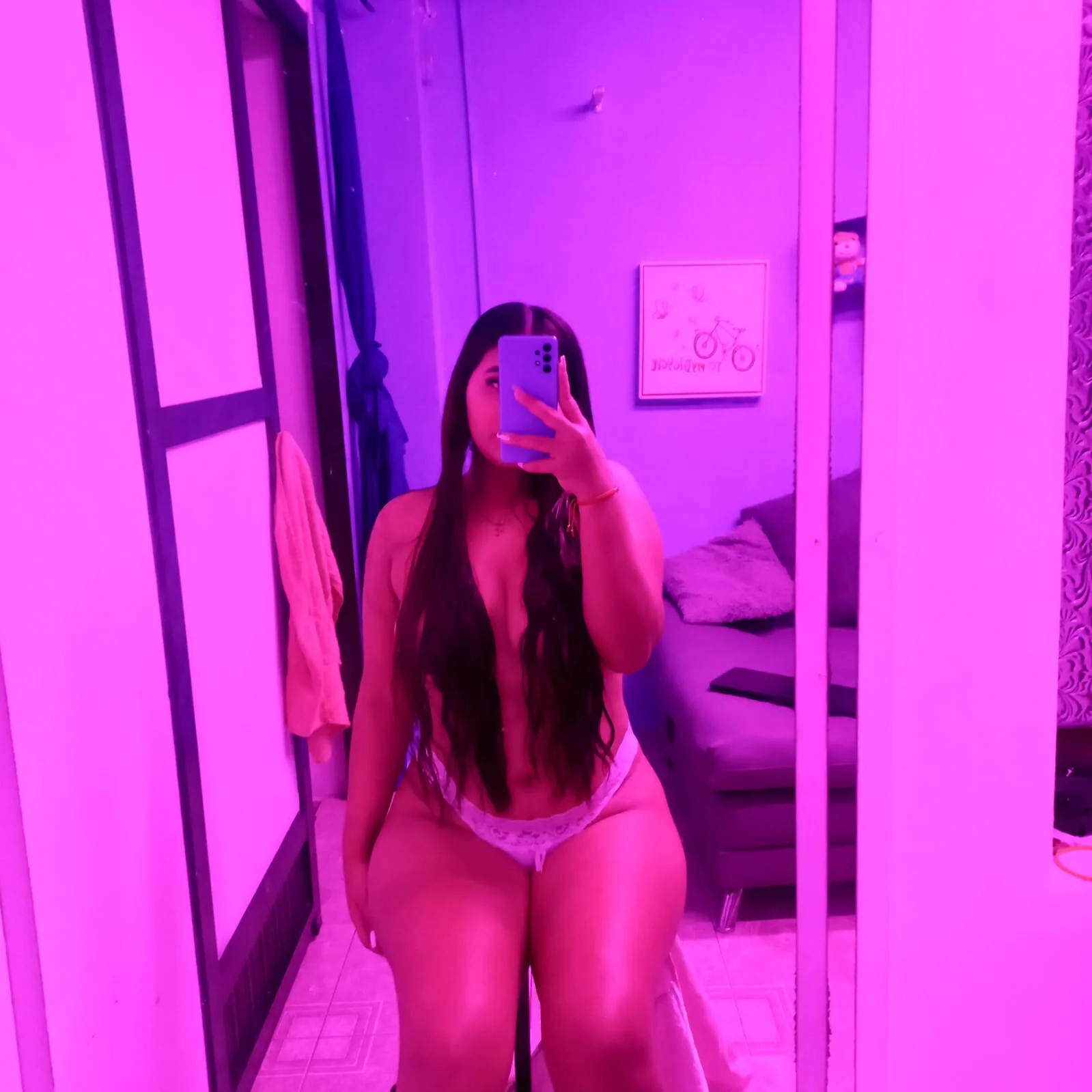 XXX Porn Photo of Nude mia_hank 30