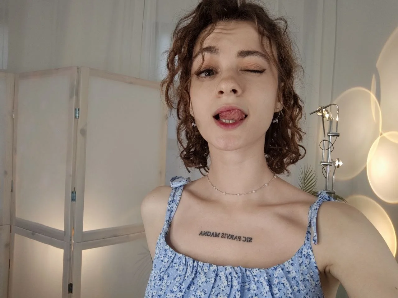 XXX Porn Photo of Nude Curly_Moon 18