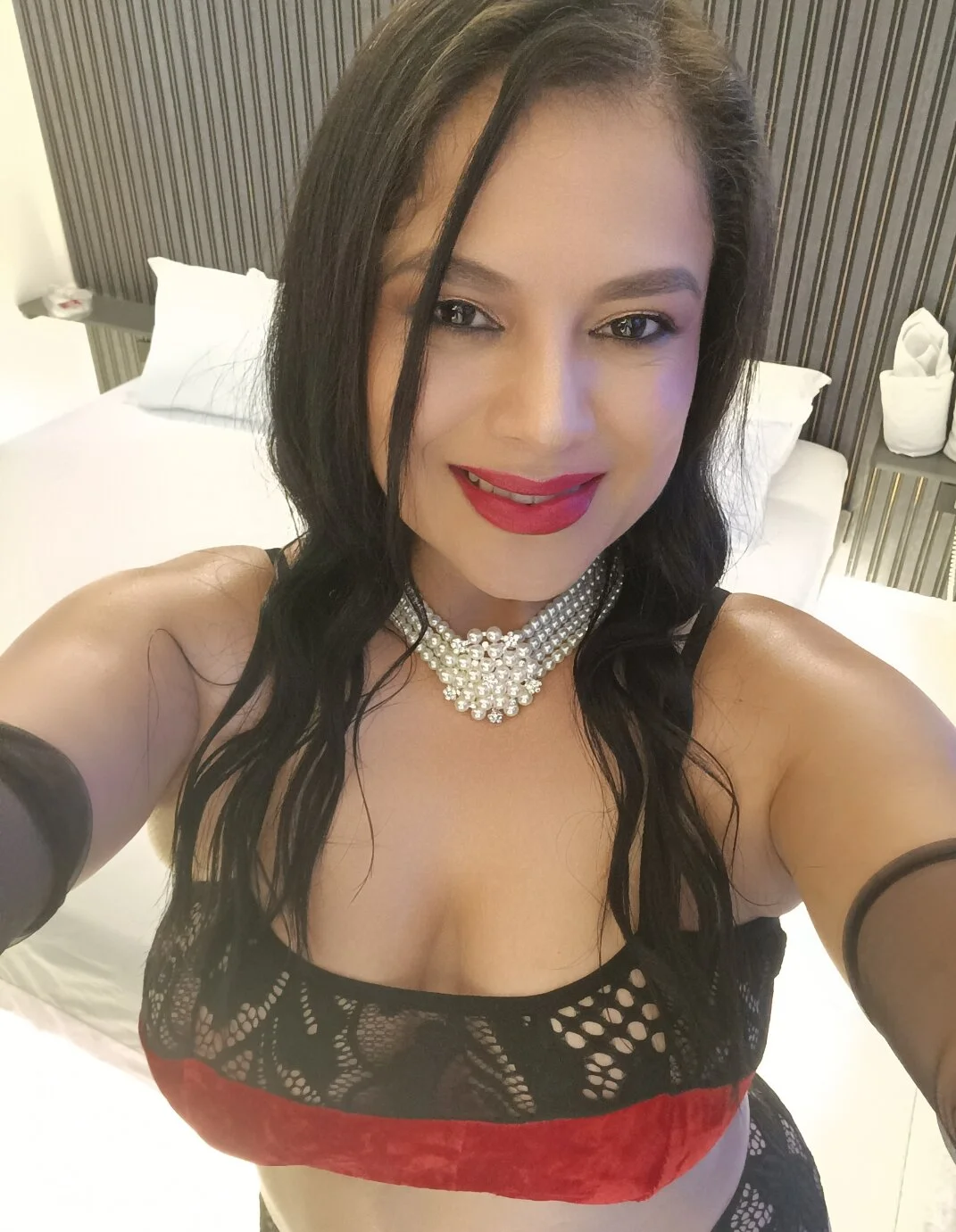 XXX Porn Photo of Nude MonserratLune 17