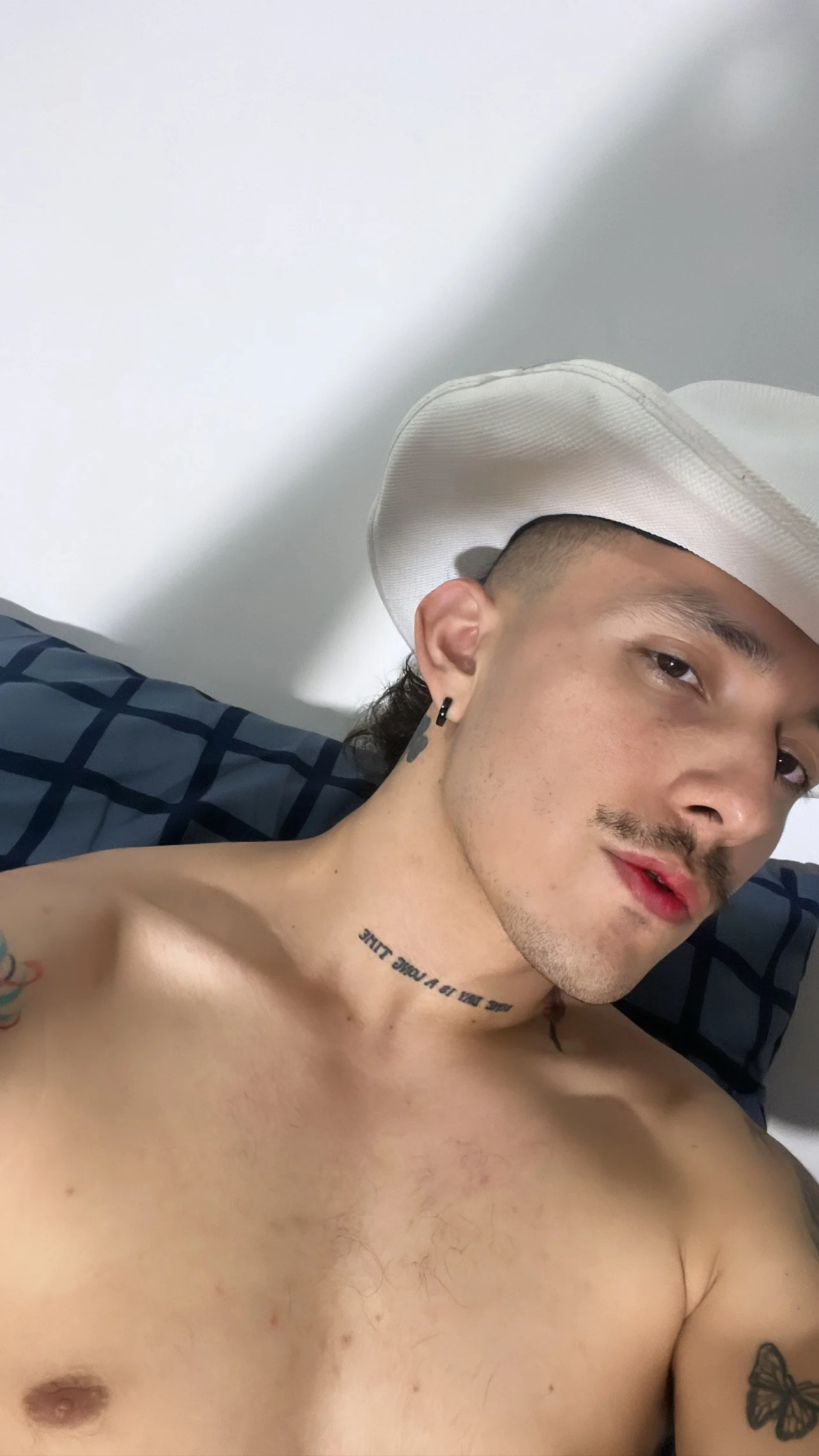 XXX Porn Photo of Nude archie_1234 5