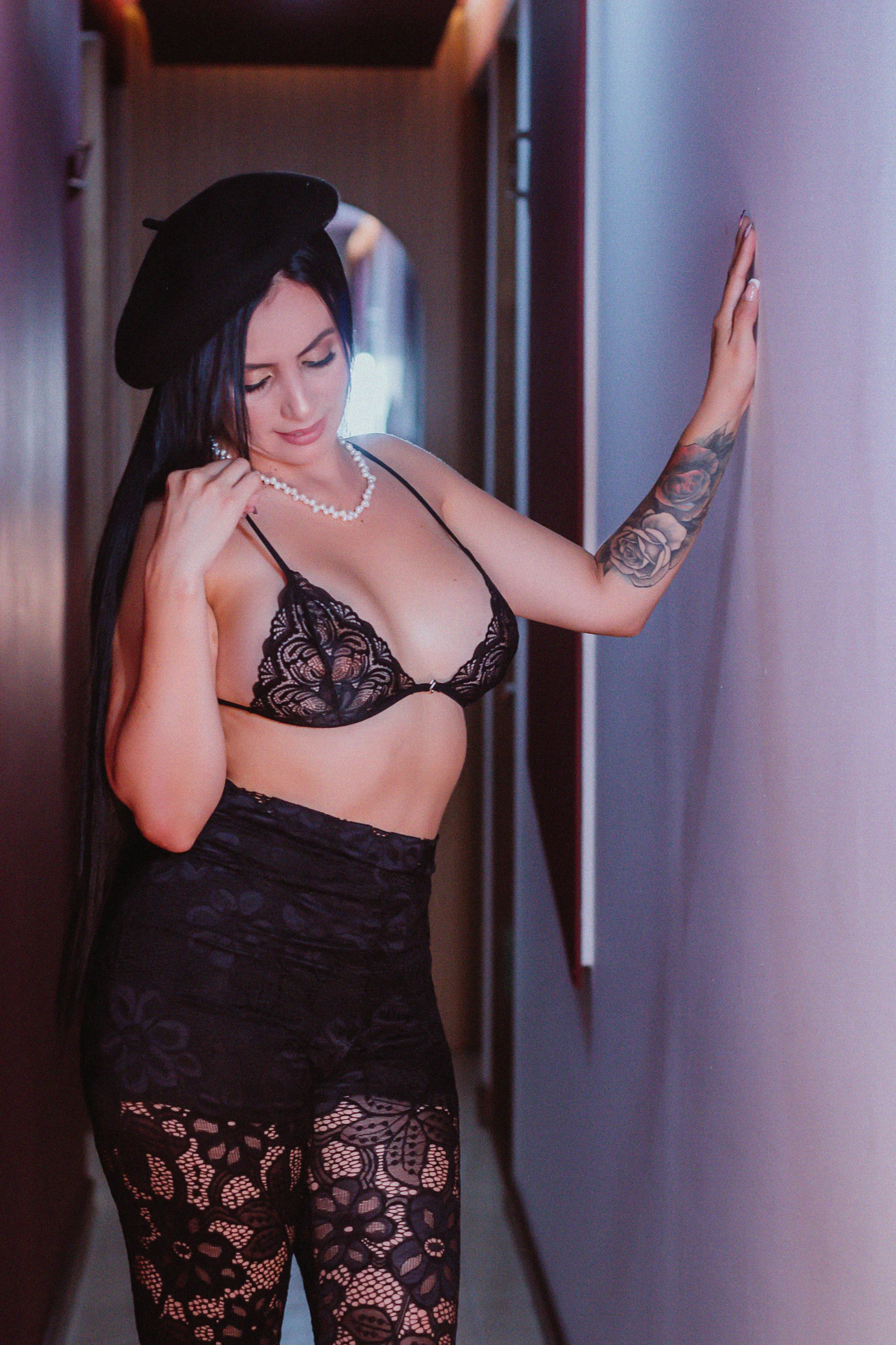 XXX Porn Photo of Nude scarlet_edwars 3