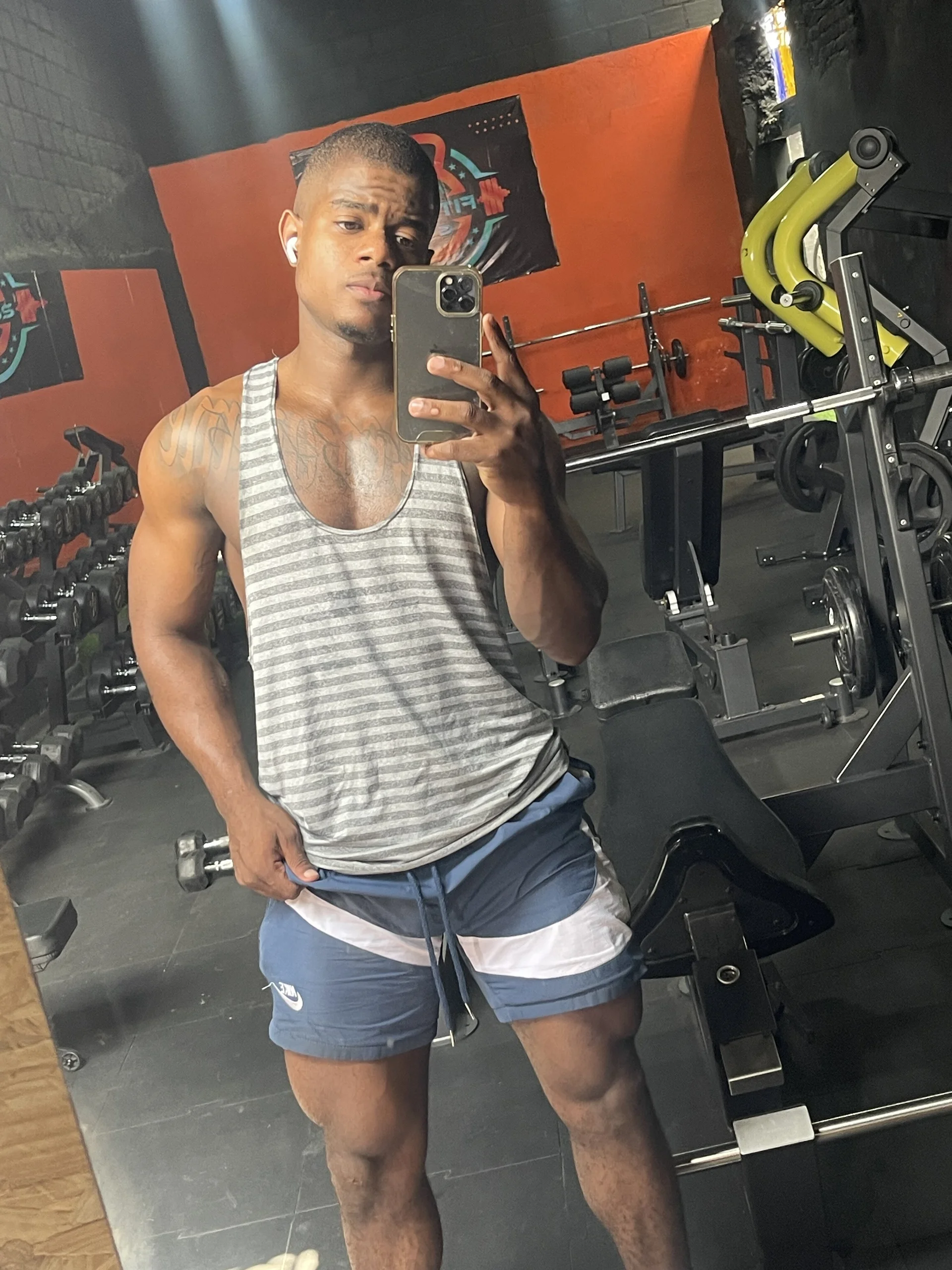 XXX Porn Photo of Nude thegoat767 5