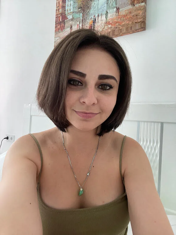 XXX Porn Photo of Nude AnnsLove_is 2