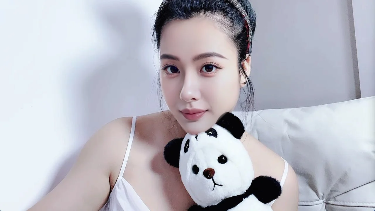 XXX Porn Photo of Nude Mumu689 3