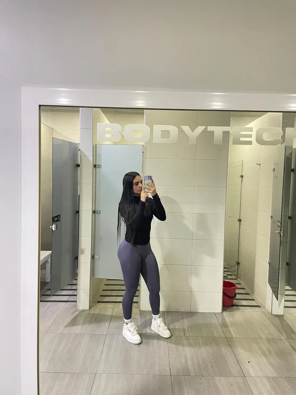 XXX Porn Photo of Nude scarleth_zin 1