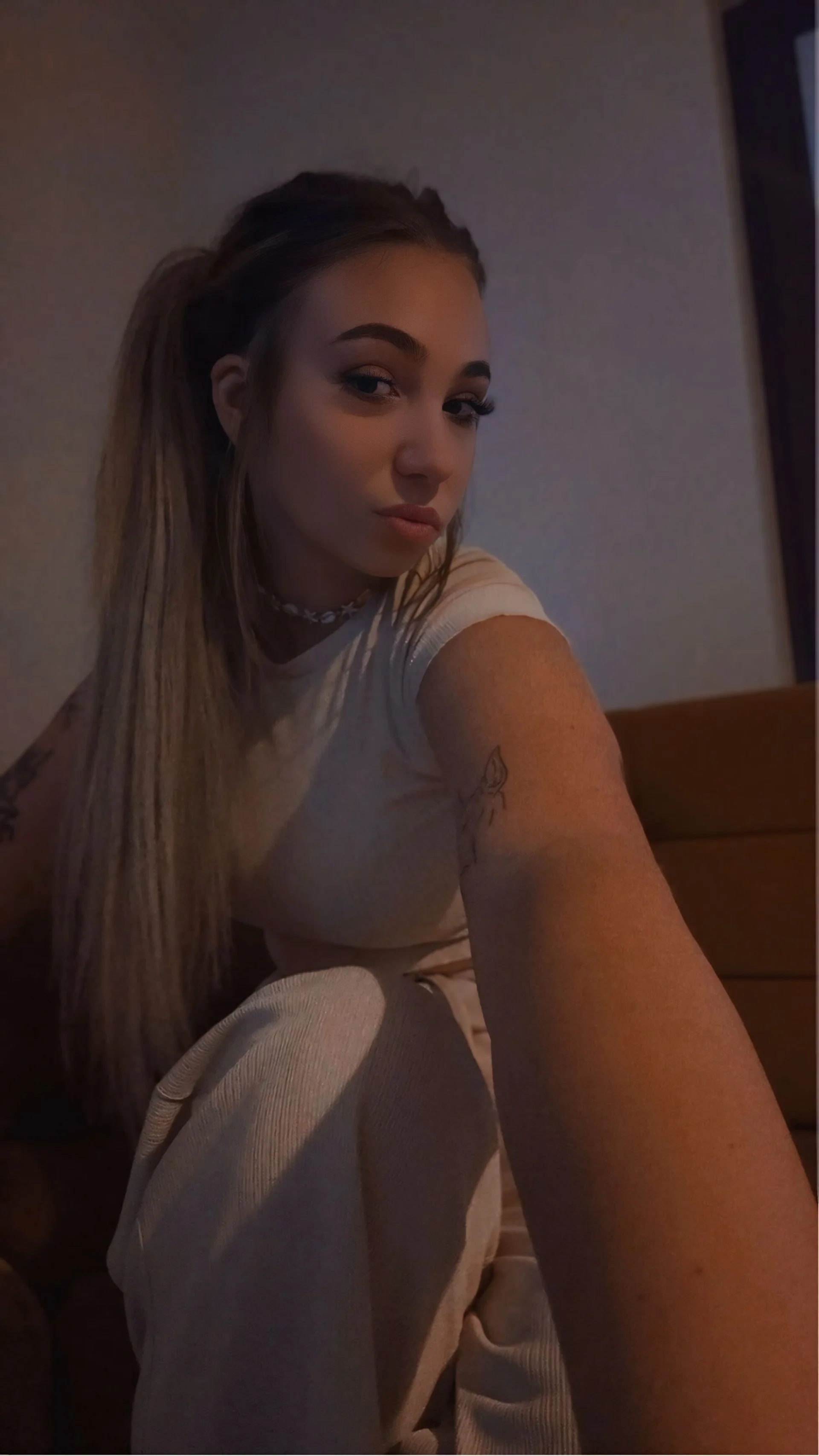 XXX Porn Photo of Nude TeenLily 2
