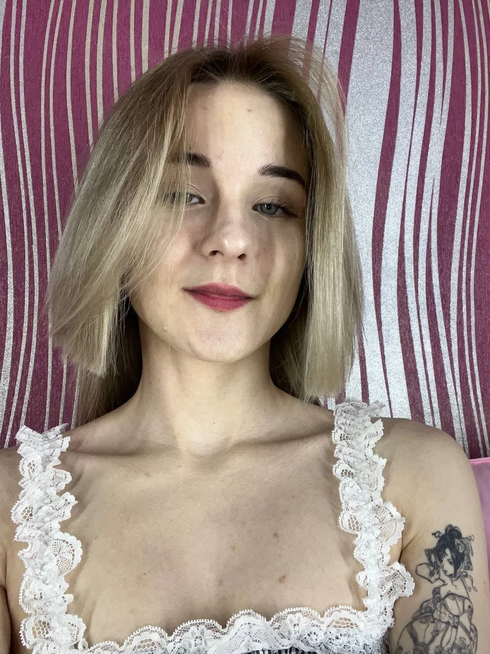 XXX Porn Photo of Nude CassidyKiss 17