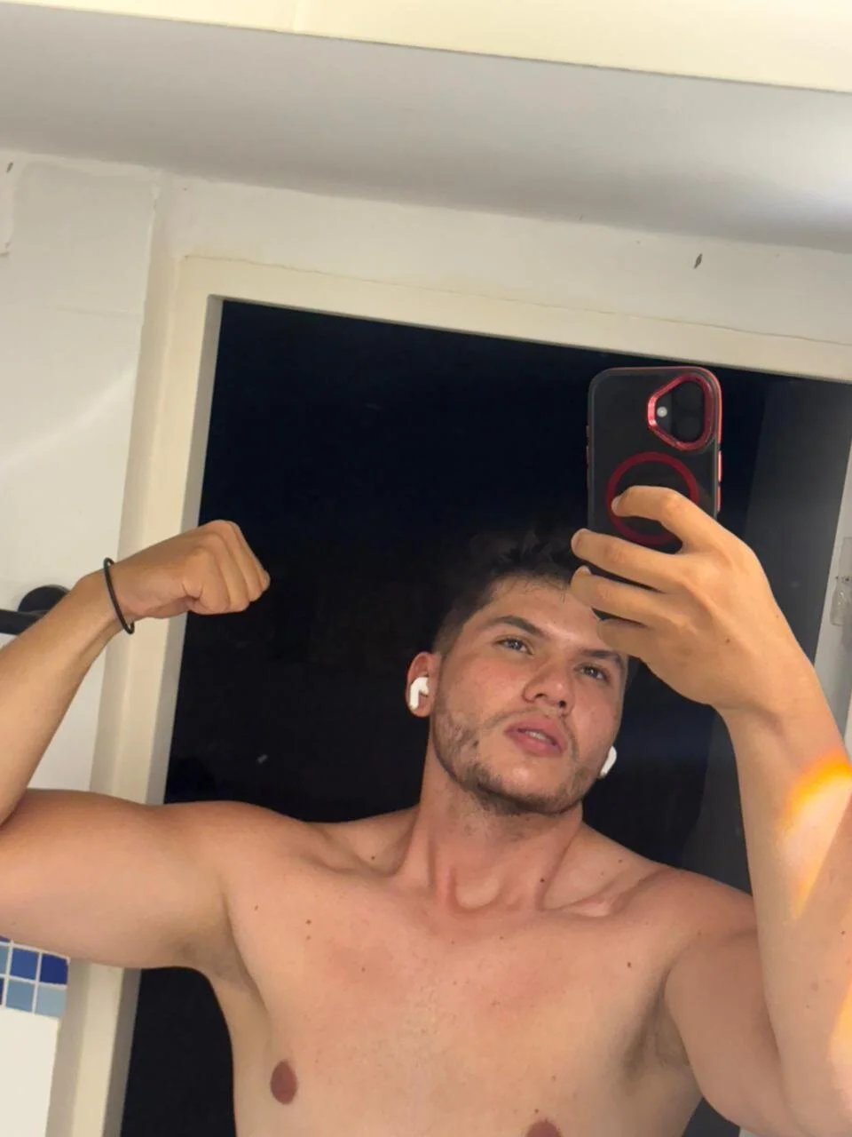 XXX Porn Photo of Nude nickkk_hills 3