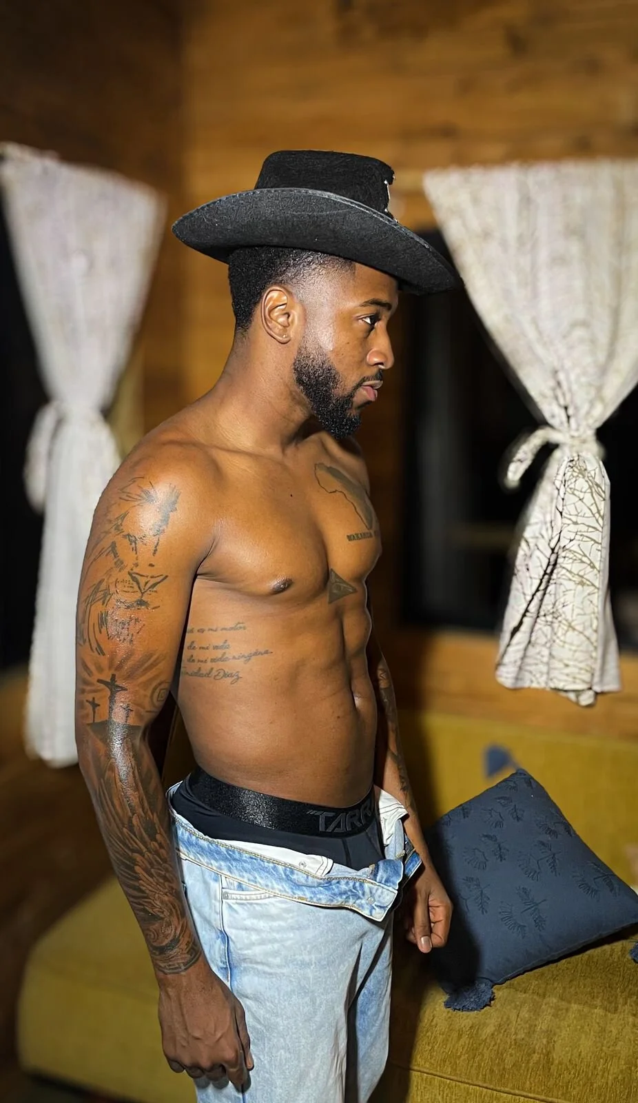 XXX Porn Photo of Nude Drake_Nassir4 39