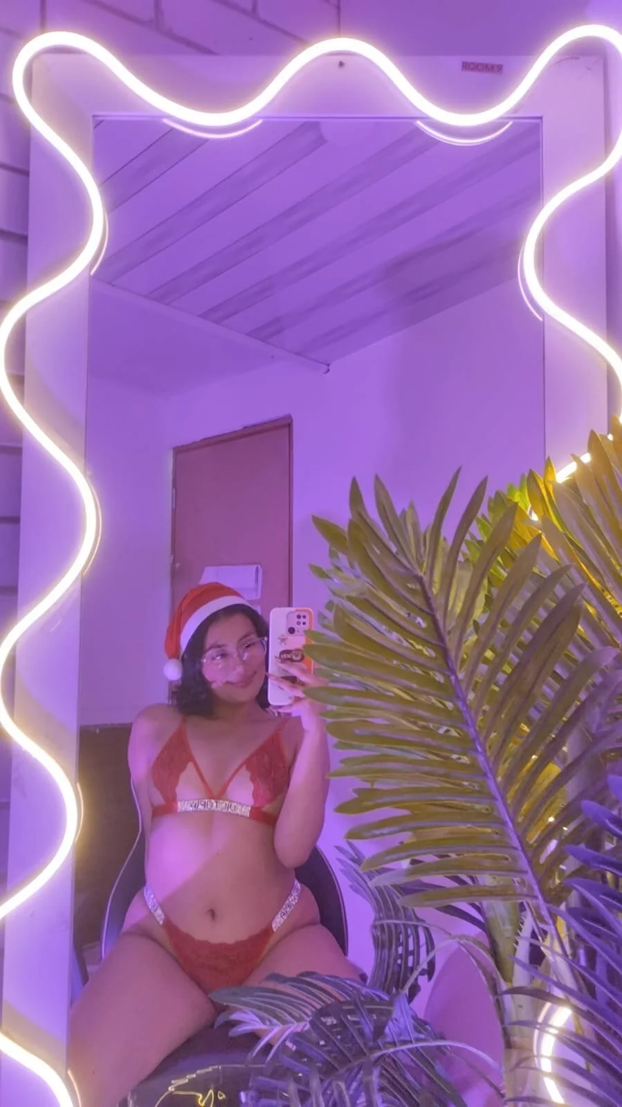XXX Porn Photo of Nude PEACHY_TAY 54