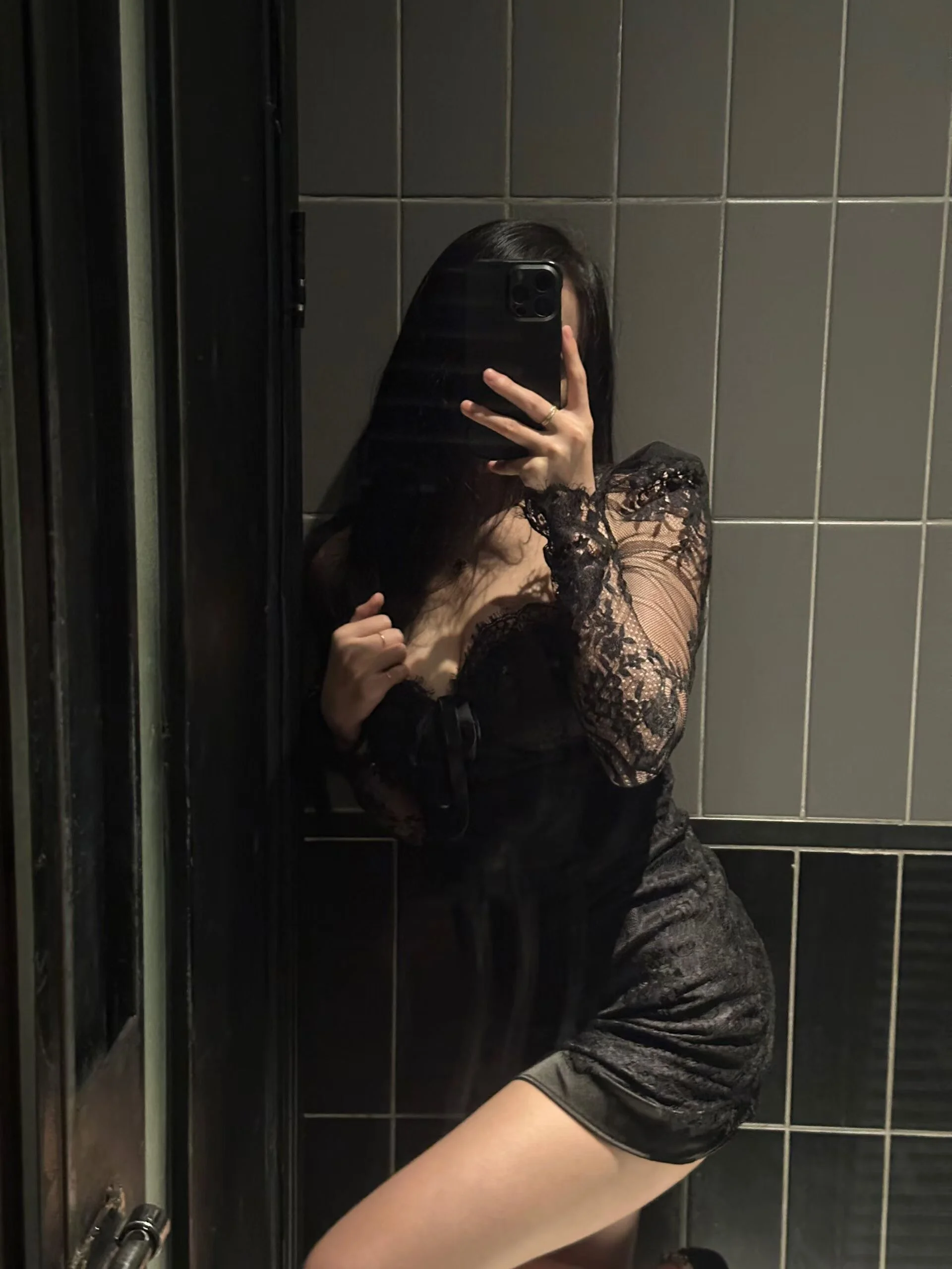 XXX Porn Photo of Nude S5-55S 10
