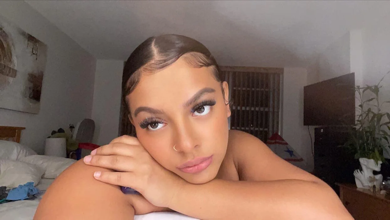 XXX Porn Photo of Nude allybluee777 4
