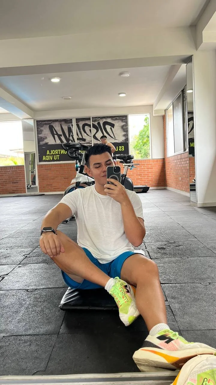 XXX Porn Photo of Nude mathias_thompson 4