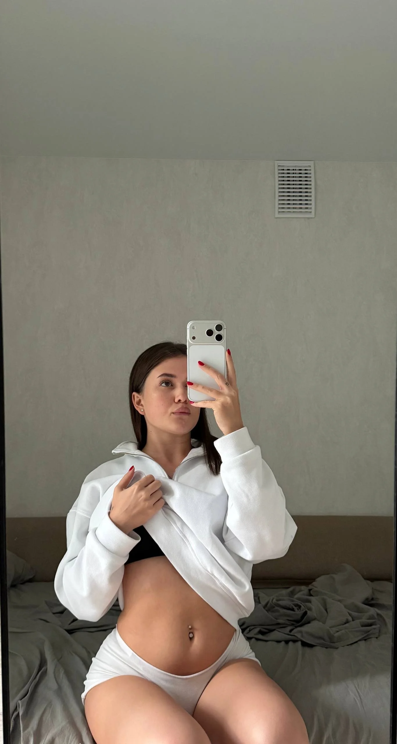 XXX Porn Photo of Nude cutieshoww 13