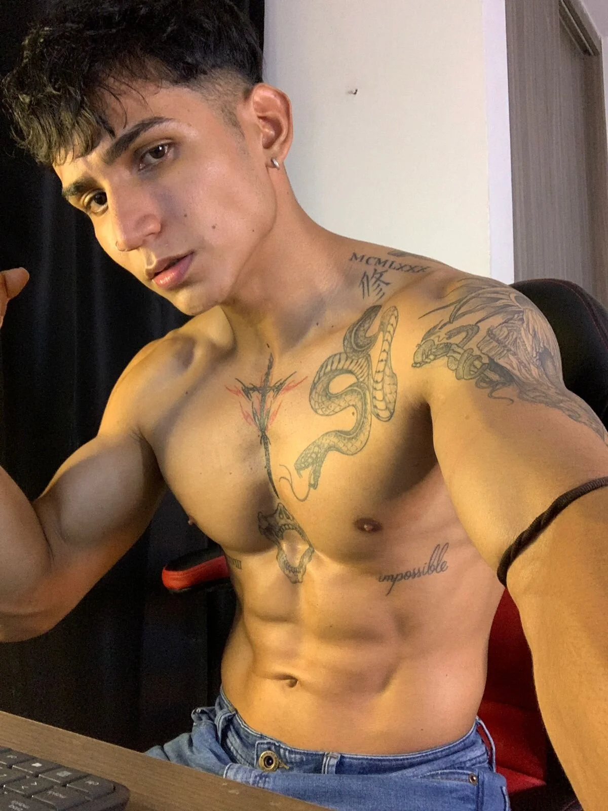 XXX Porn Photo of Nude muscle_boyhorny 41