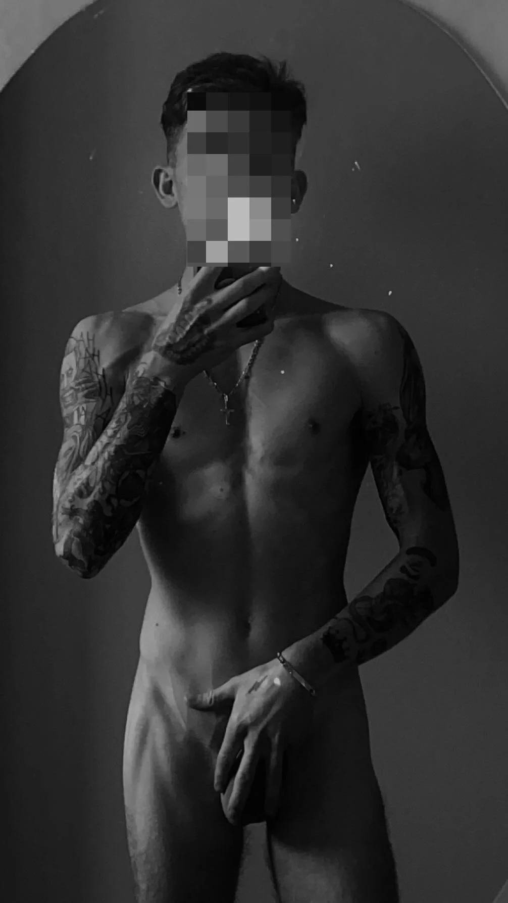 XXX Porn Photo of Nude Joker_25x 4
