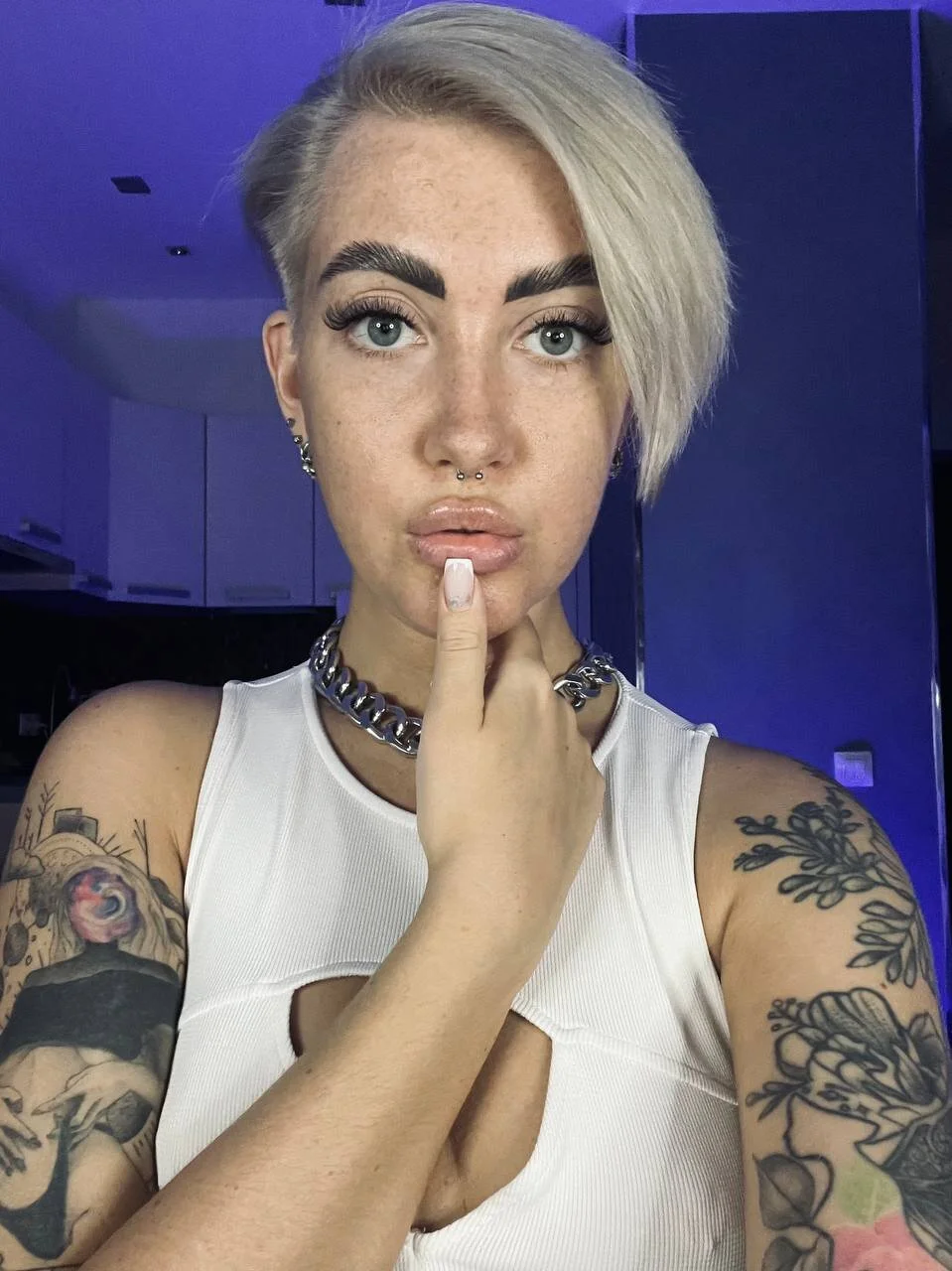 XXX Porn Photo of Nude tykioty_Miley 33