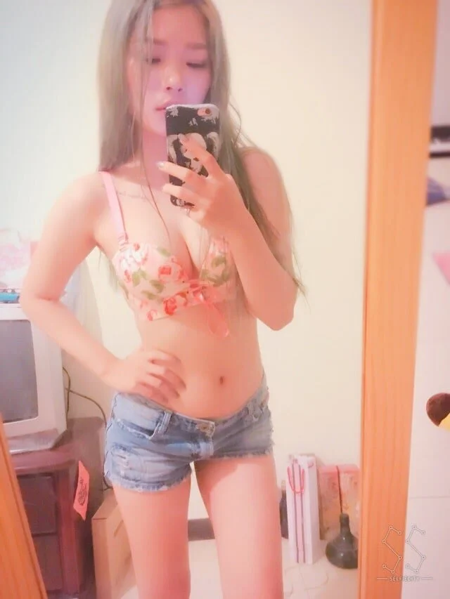 XXX Porn Photo of Nude MaLi16888 2