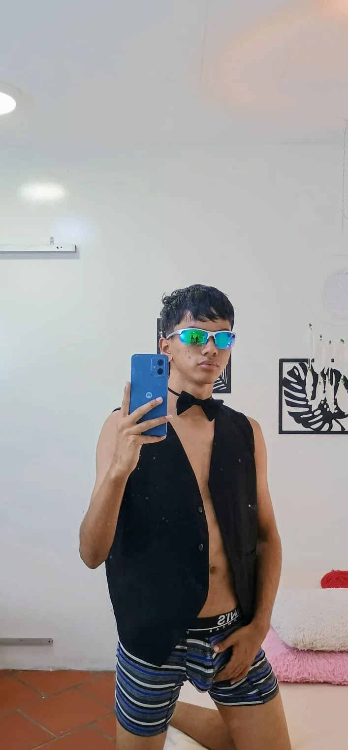 XXX Porn Photo of Nude markbowie 12